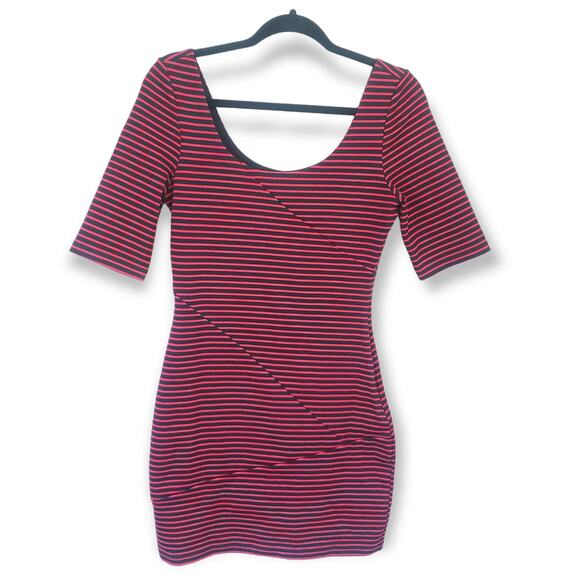 Jack. by BB Dakota Women's Red Black Stripe Bodycon Short Sleeve Dress Small - Picture 1 of 7